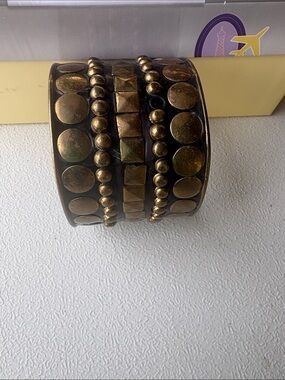 Vintage-Style Studded Bronze Cuff Bracelet - Brown/Gold